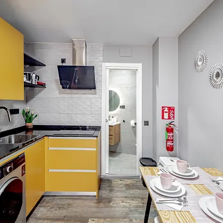 Apartamento Luminoso Cerca 4 Caminos- Reina Victoria *