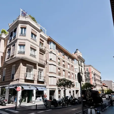 Hortaleza 72 Buhardilla En Chueca
