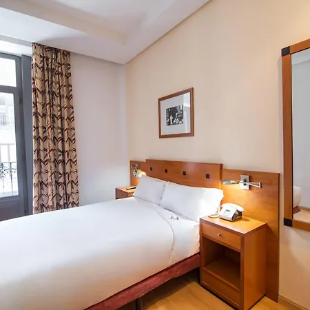 Petit Palace Preciados 3* Madryt