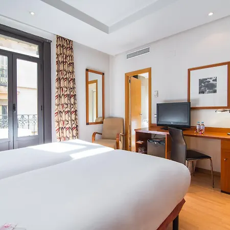 Petit Palace Preciados 3*