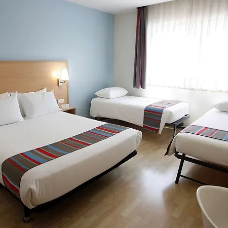 Travelodge Torrelaguna 3* Madryt