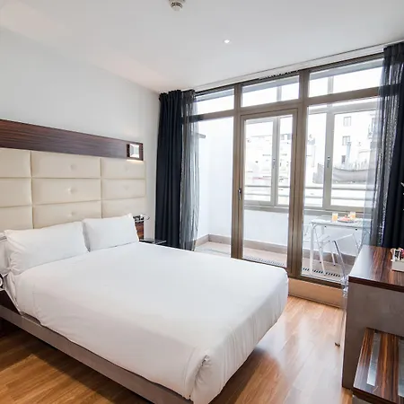 Petit Palace Cliper-gran Via Hotel