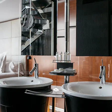 Отель Urban, A Small Luxury Of The World 5*