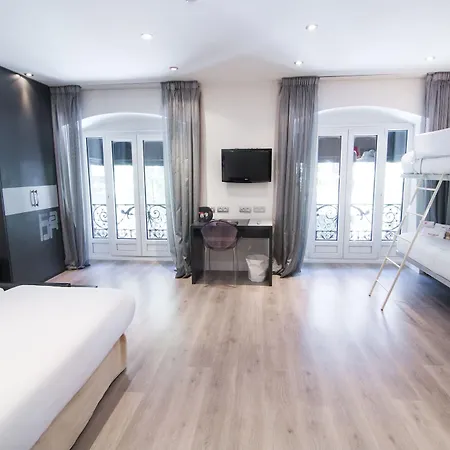 Petit Palace Arenal Отель 3*