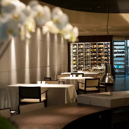 Urban, A Small Luxury Of The World 5*