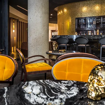 Hotel Urban, A Small Luxury Of The World Madryt