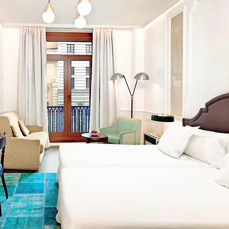Boutique H10 De La Reina Hotel