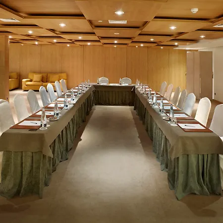 Hyatt Regency Hesperia 5*