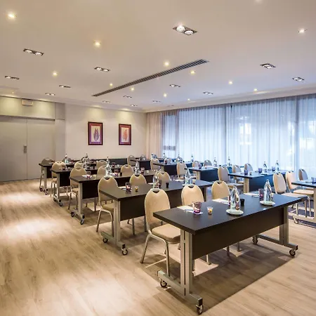 مطار تريب ألاميدا 4*