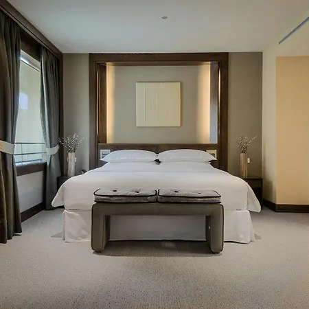Eurostars Suites Mirasierra Hotel 5*