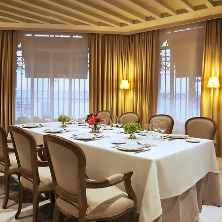 Urso & Spa, A Small Luxury Of The World Madrid