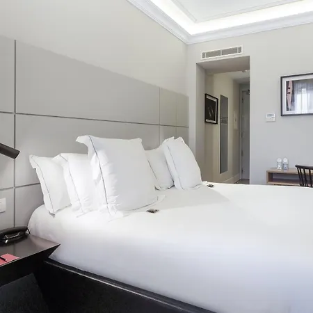 One Shot Recoletos Hotel
