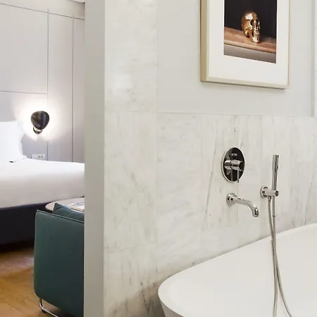 One Shot Recoletos Hotel 4*