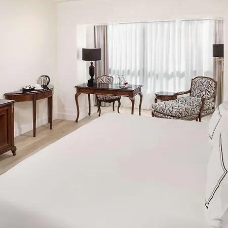 Melia Barajas Hotel