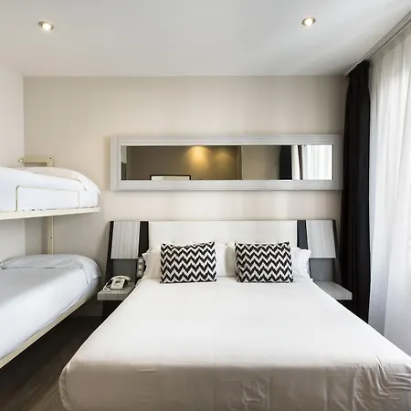 Hotel Petit Palace Triball 3*