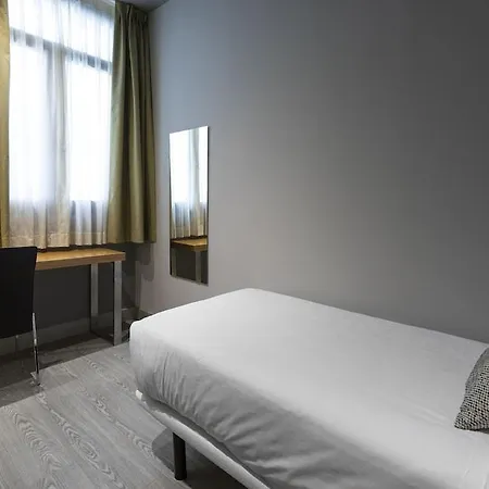Petit Palace Tres Cruces Madrid