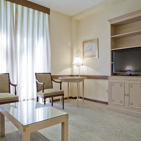 Espahotel Plaza Basilica Aparthotel 3*