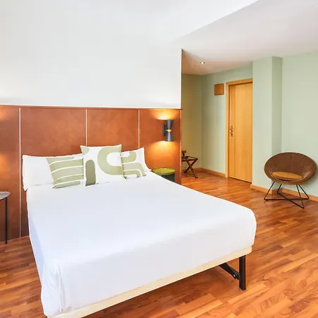 Hotell Cason Del Tormes By Happyculture Madrid