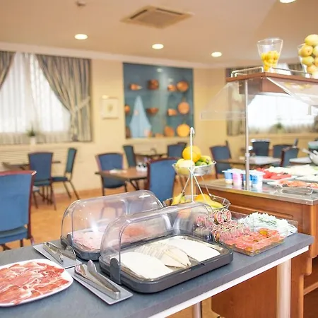 Hotell Cason Del Tormes By Happyculture Madrid