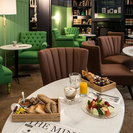 Hotell Vincci The Mint 4*