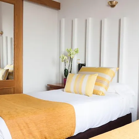 Josefina Hostal Madrid