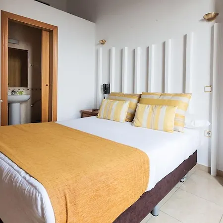 Josefina Hostal Madrid