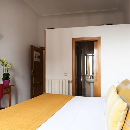 Josefina Hostal Madrid