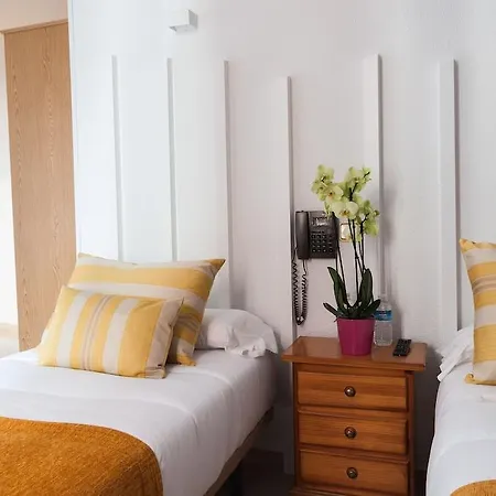 Josefina Hostal Madrid
