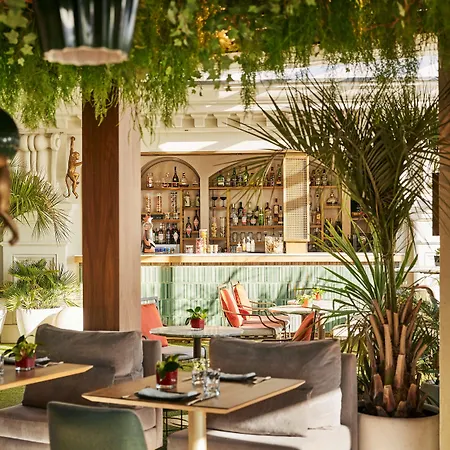 Hyatt Centric Gran Via 5*
