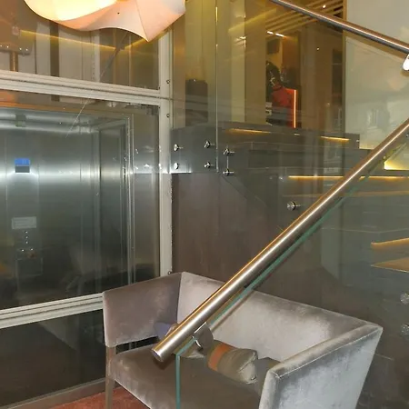 Aparto-hotel Rosales 3*