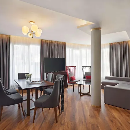 Hyatt Centric Gran Via 5*