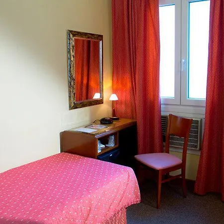 Carlos V Hotel 3*