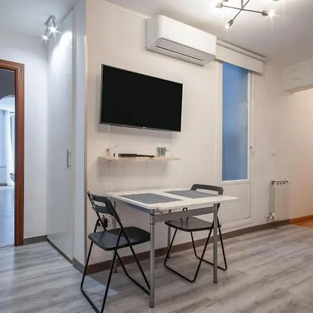 1 Bedrooms 1 Bathrooms Furnished - Cortes - Cozy- Mintystay Appartamento *