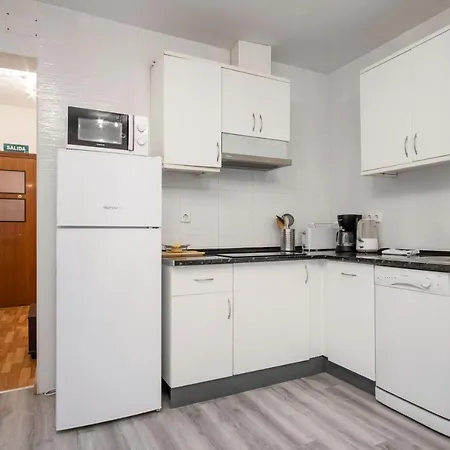 Appartamento 1 Bedrooms 1 Bathrooms Furnished - Cortes - Cozy- Mintystay *