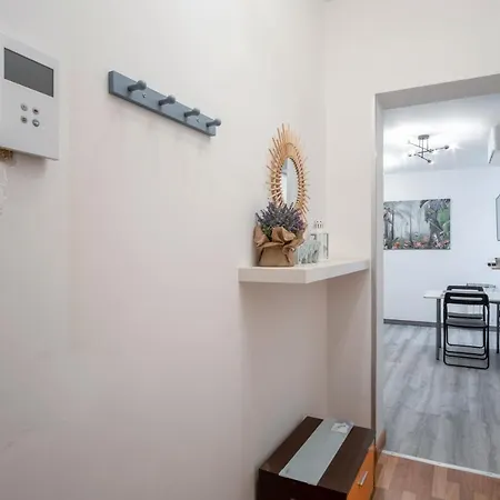 1 Bedrooms 1 Bathrooms Furnished - Cortes - Cozy- Mintystay Appartamento *