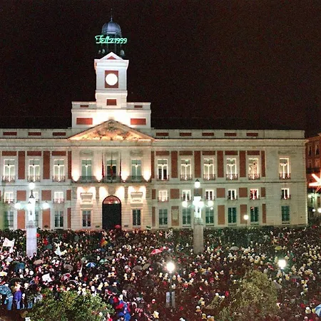 Puerta Del Sol -de La Cruz Isabel I0 & Parking Apartment Madrid