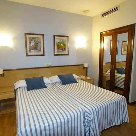 Hotel Hospedium Condes 3*