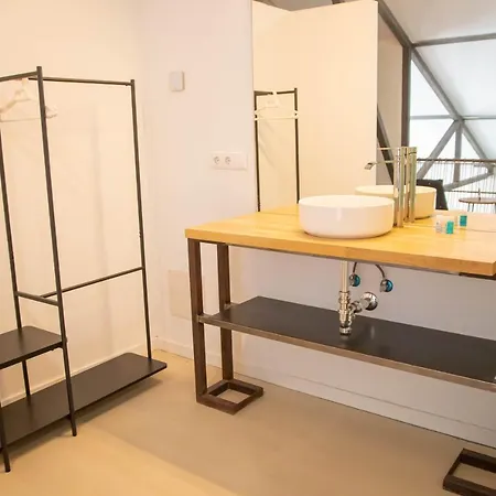 Elegant And Luxurious Temporal In Pdd5 Apartment Madrid
