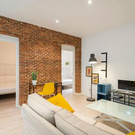 2 Bedroom Flat In La Latina-carn