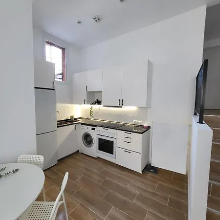 Bonito Piso A 300 M De Metro Garcia Noblejas Apartment Madrid