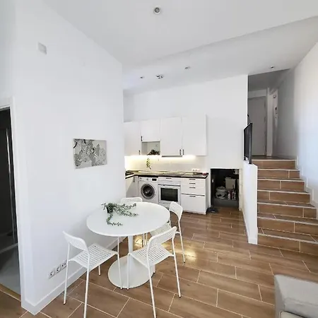 Bonito Piso A 300 M De Metro Garcia Noblejas *