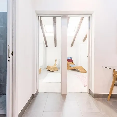 Apartment Bohemian 2bedroom Attic In Lavapies