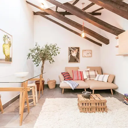 Bohemian 2bedroom Attic In Lavapies Apartment Madrid