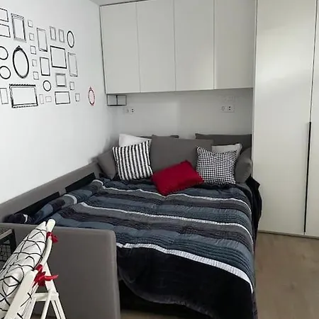 Apartment Tesoro Calle, Precioso Estudio Super Equipado Dos En Malasana Madrid