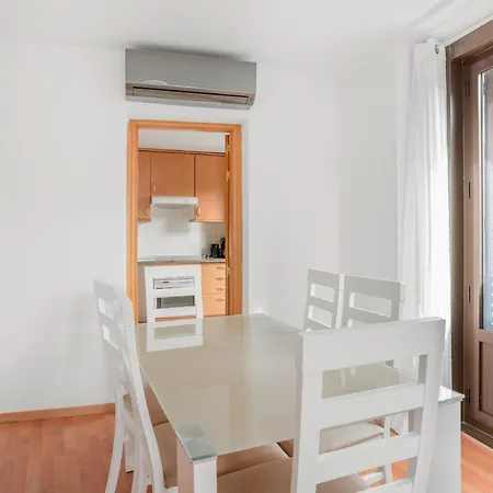 2 Bedrooms 1 Bathroom Furnished - Center - Bright - Mintystay Apartment