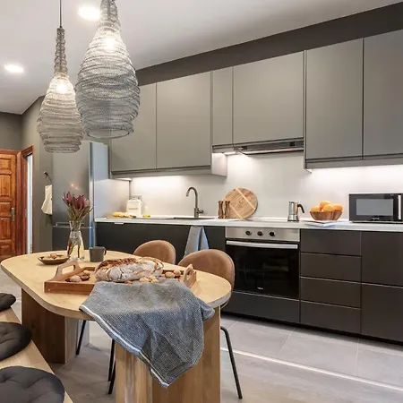 Kobenni- One Bedroom With Office In Justicia Apartment Madrid