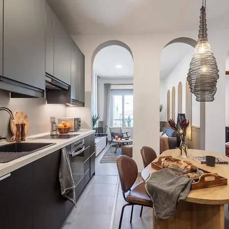Apartment Kobenni- One Bedroom With Office In Justicia *