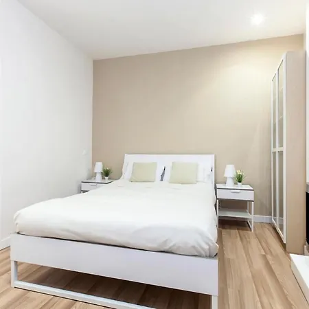 Apartment Charming Gran Via Luna *