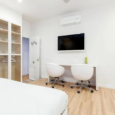 Apartment Charming Gran Via Luna *