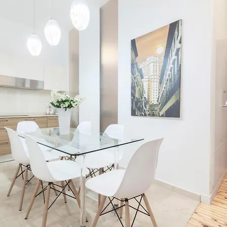 Apartment Charming Gran Via Luna *